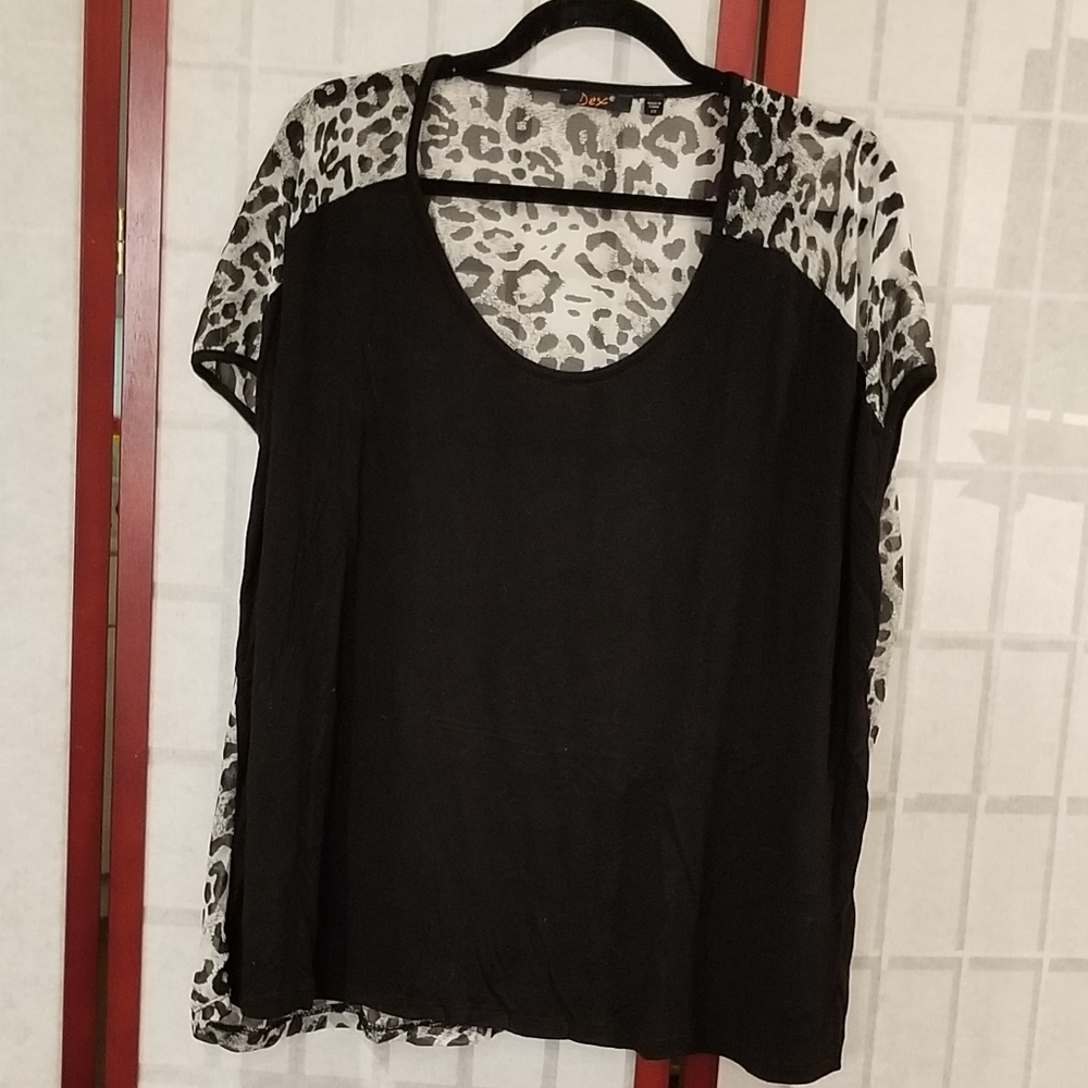 Leopard Print and Black Semi-sheer Short Sleeve Blouse Size 2X
